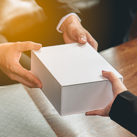 Designing Gift Packages for Businesses