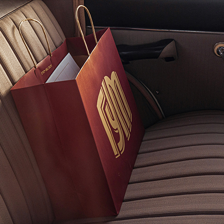 The Use of Packaging as a Status Symbol in the Premium Consumer Segment