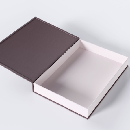 İşlevsel ve Dekoratif Bir Ambalaj Çözümü Olarak Kitap Kutusu
