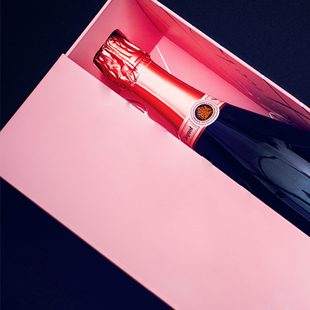 Box Types That Can Be Used For Luxury Consumer Products In The UkIf you produce luxury products in the UK and sell them through e-commerce, you must add value to the product at 