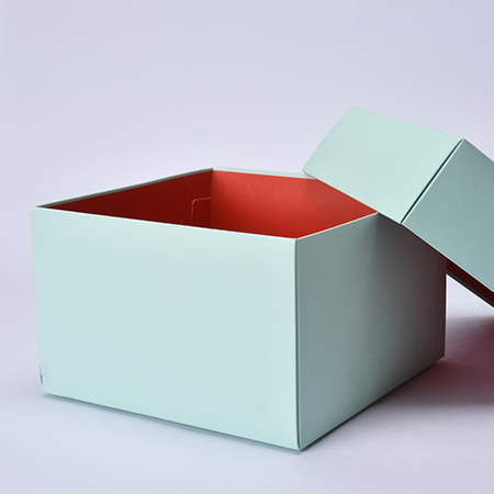 Reflect The Winter Concept To Your E-Commerce Boxes