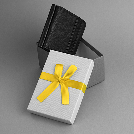 Reflect Pantone 2021 Trend Colors to Your E-Commerce Packaging Designs!