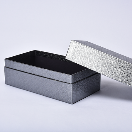 Reflect The Winter Concept To Your E-Commerce Boxes