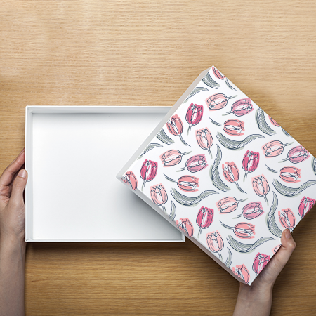The Icon Of The Netherlands Decorating The E-Commerce Boxes: Tulip In Packaging Design