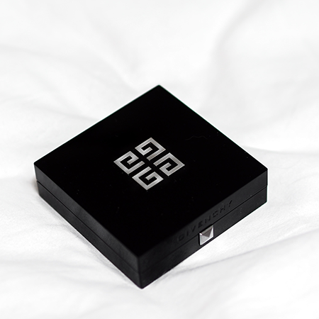 The Effects Of Colors According To The Areas Of Use Of E-Commerce Boxes