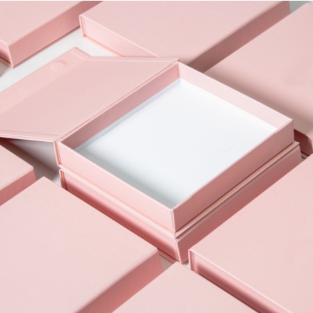 Magnetic Boxes as a Functional Packaging Option for Your Products